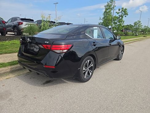 Used 2022 Nissan Sentra SV FWD image 3
