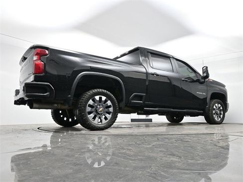 Used 2024 Chevrolet Silverado 2500 Custom w/ Custom Value Package image 15