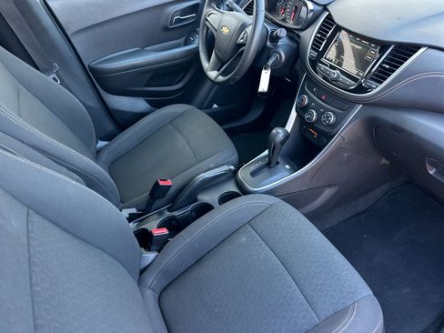 Used 2018 Chevrolet Trax LS AWD/4WD image 16