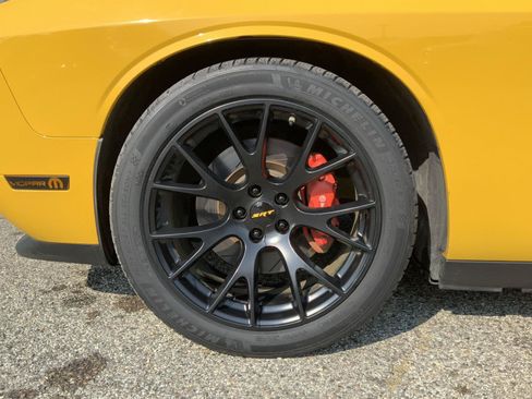 Used 2010 Dodge Challenger SRT8 w/ SRT Option Group II RWD image 14