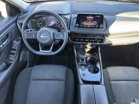 Used 2024 Nissan Rogue SV image 16