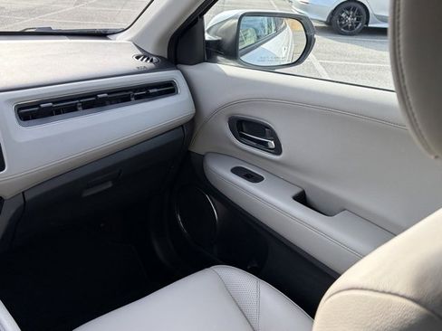 Used 2016 Honda HR-V EX-L image 32