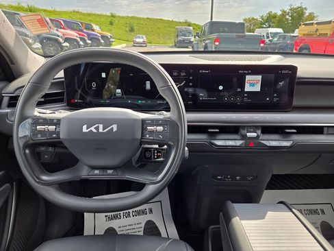 Used 2026 Kia EV9 Land AWD/4WD image 17