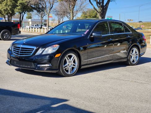Used 2013 Mercedes-Benz E 350 Sedan image 3