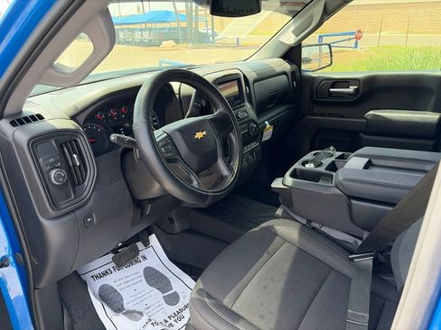 Used 2026 Chevrolet Silverado 1500 Custom w/ Turbomax Blackout Package RWD image 8