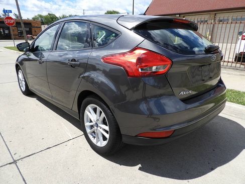 Used 2018 Ford Focus SE FWD image 7