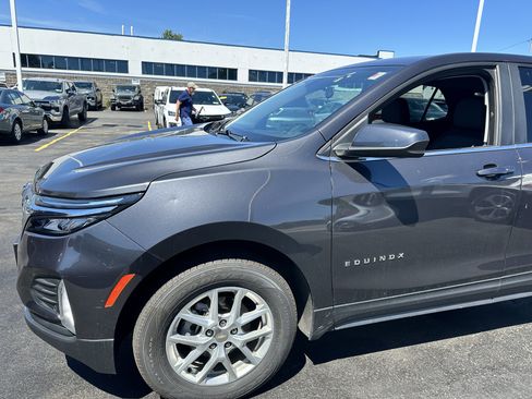 Used 2022 Chevrolet Equinox LT AWD/4WD image 4