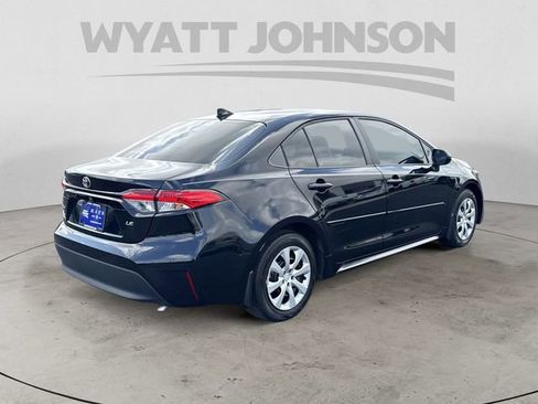 Used 2024 Toyota Corolla LE FWD image 5