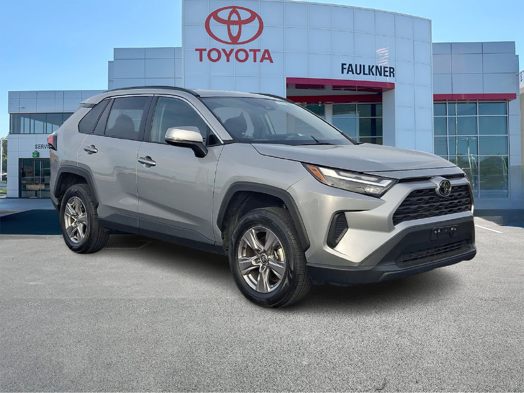 Certified 2025 Toyota RAV4 XLE AWD/4WD image 1