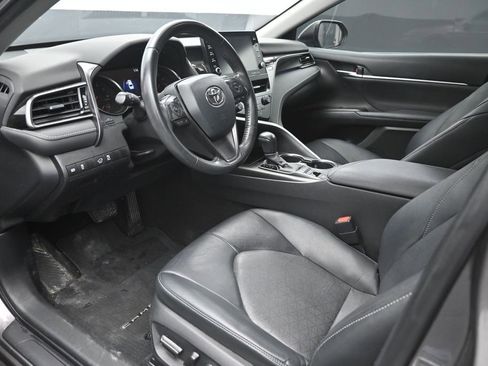 Used 2021 Toyota Camry XSE FWD image 19