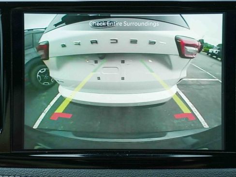 Used 2023 Chrysler Pacifica Limited AWD/4WD image 40