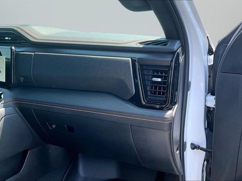 Used 2026 GMC Sierra 1500 AT4 w/ AT4 Premium Package AWD/4WD image 15