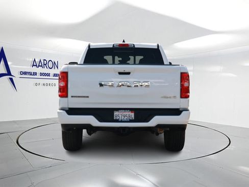Used 2025 RAM 1500 Big Horn AWD/4WD image 3