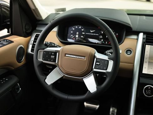 New 2026 Land Rover Discovery Limited Edition AWD/4WD image 45