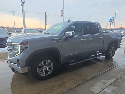 Used 2023 GMC Sierra 1500 SLT w/ SLT Convenience Package image 4