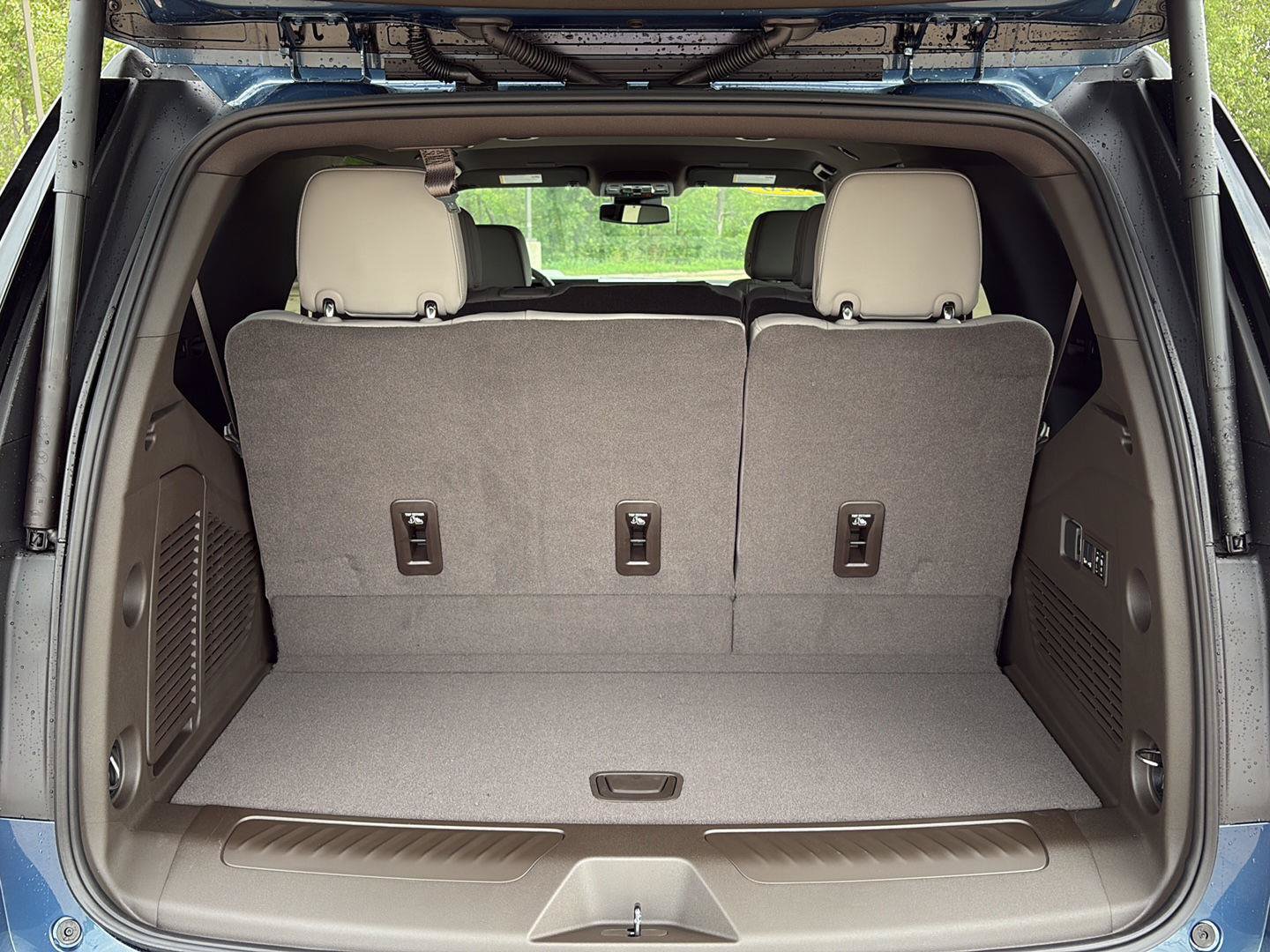 New 2026 GMC Yukon Elevation AWD/4WD image 8