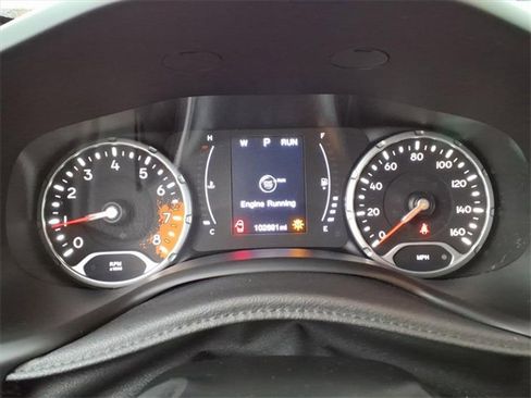 Used 2018 Jeep Renegade Altitude image 17