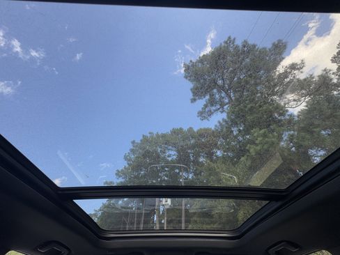 Used 2023 GMC Yukon AT4 w/ Technology Package image 37