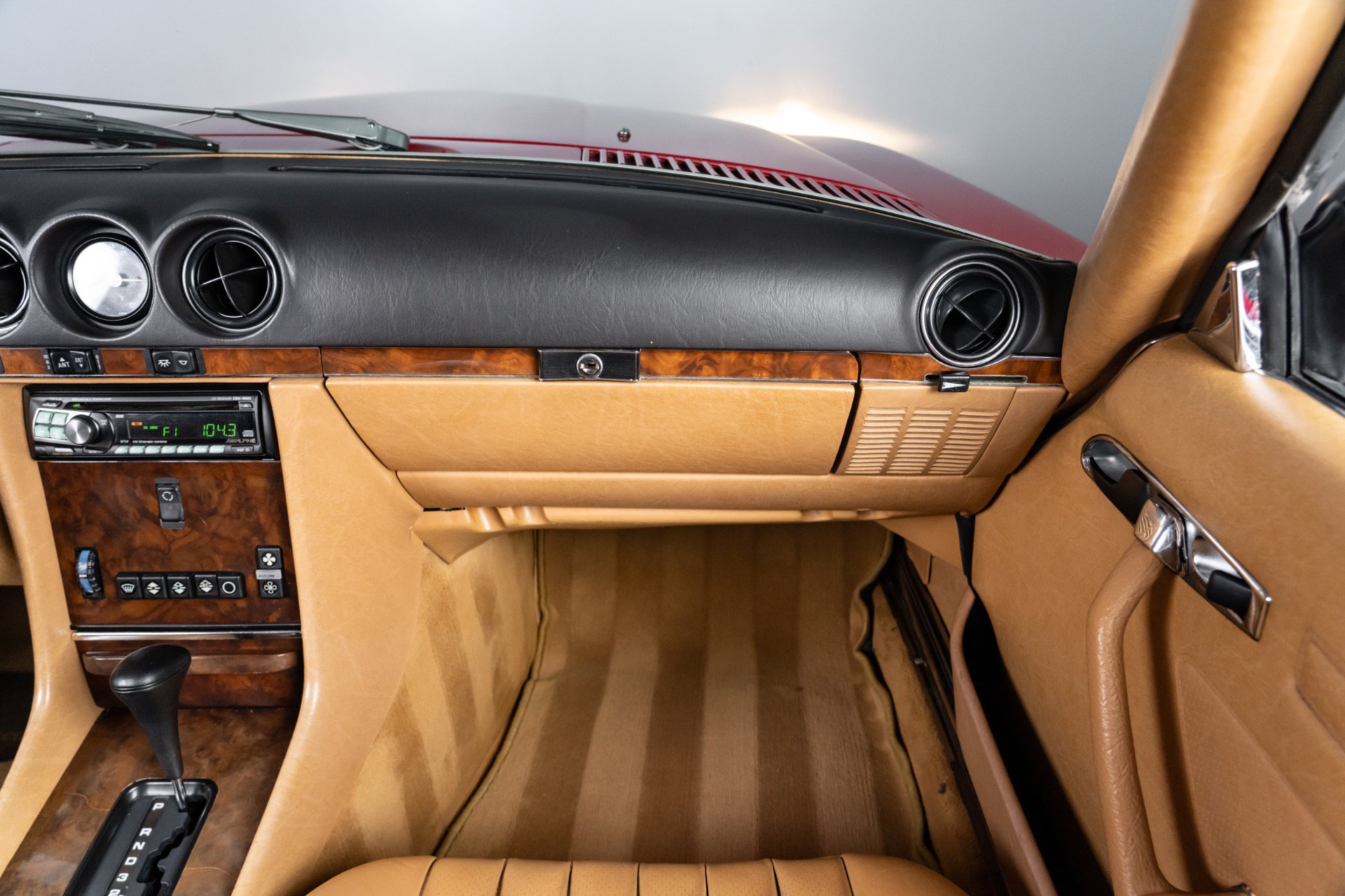 Used 1987 Mercedes-Benz 560 SL image 31