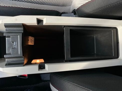 Used 2017 Chevrolet Equinox LS image 21