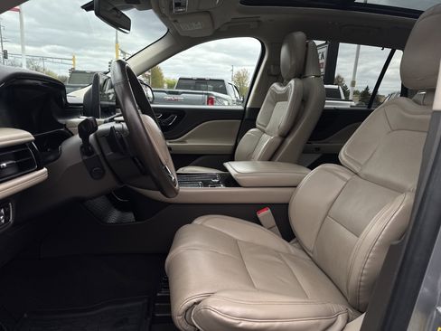 Used 2020 Lincoln Aviator Reserve w/ Equipment Group 202A AWD/4WD image 18