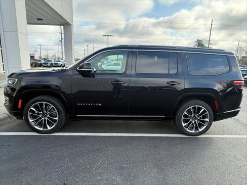 Certified 2025 Jeep Wagoneer Series III w/ Premium Group I image 2