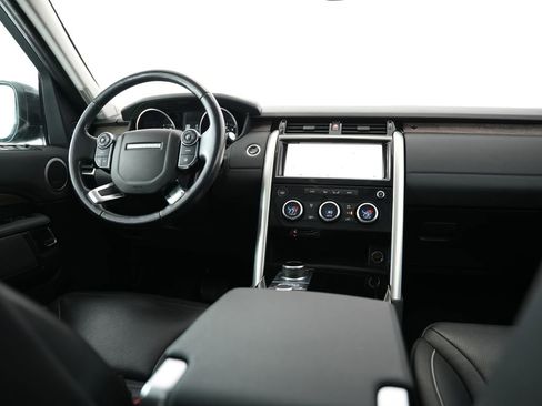Used 2017 Land Rover Discovery HSE image 10