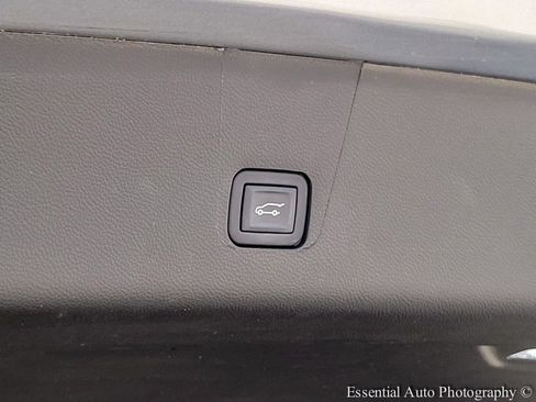 Used 2023 Chevrolet Traverse RS w/ LPO, Floor Liner Package AWD/4WD image 30