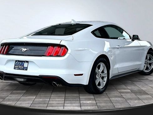 Used 2022 Ford Mustang Coupe RWD image 6