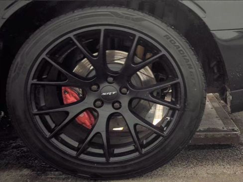 Used 2015 Dodge Challenger SRT Hellcat image 10