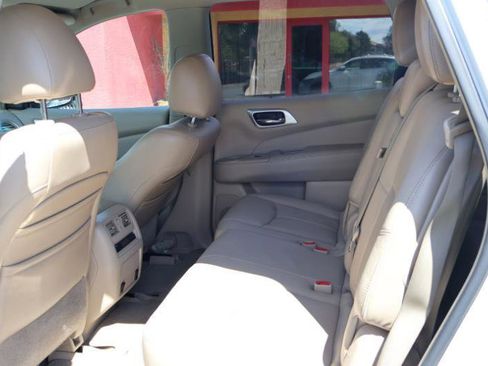 Used 2013 Nissan Pathfinder SL w/ Trailer Tow Pkg FWD image 22