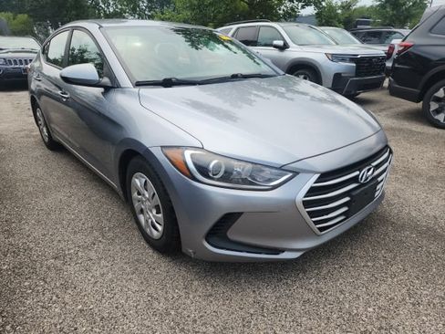 Used 2017 Hyundai Elantra SE FWD image 1