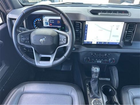 Used 2022 Ford Bronco Everglades image 12