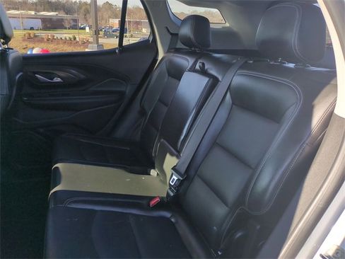 Used 2022 GMC Terrain SLT image 22
