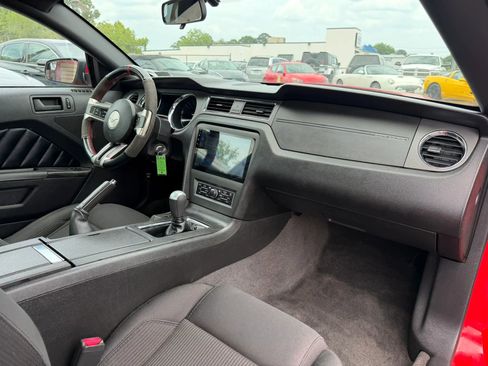 Used 2011 Ford Mustang GT RWD image 21