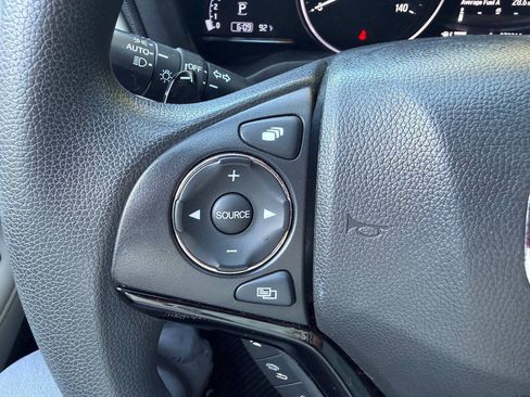 Used 2021 Honda HR-V EX image 29