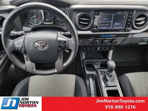 Used 2022 Toyota Tacoma TRD Sport w/ Technology Package RWD image 27
