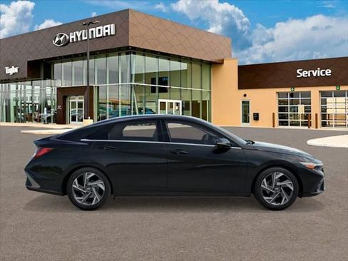 New 2026 Hyundai Elantra Limited image 7