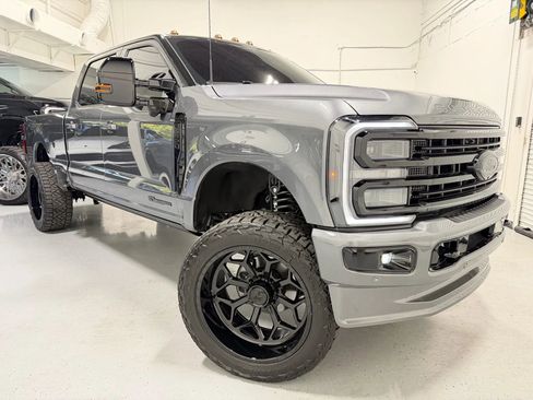 Used 2025 Ford F250 Platinum image 27