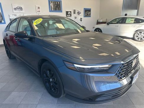 Used 2025 Honda Accord SE image 9