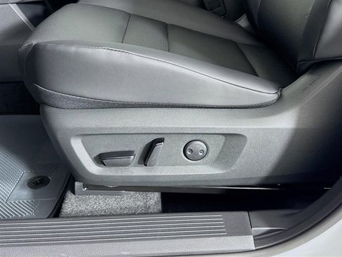 New 2026 Nissan Rogue SV FWD image 20