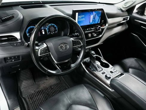 Used 2023 Toyota Highlander Platinum AWD/4WD image 17