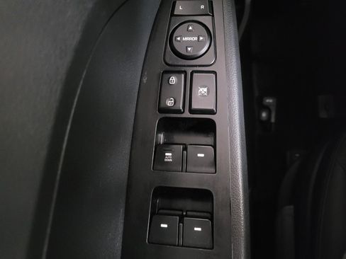 Used 2020 Hyundai Elantra SE w/ Cargo Package (C1) image 27