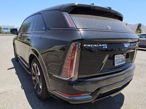 Used 2025 Cadillac Escalade IQ Sport 2 w/ LPO, ONYX Package AWD/4WD image 5