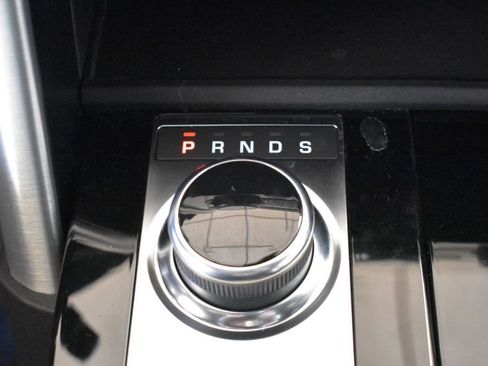 Used 2020 Land Rover Discovery HSE image 30