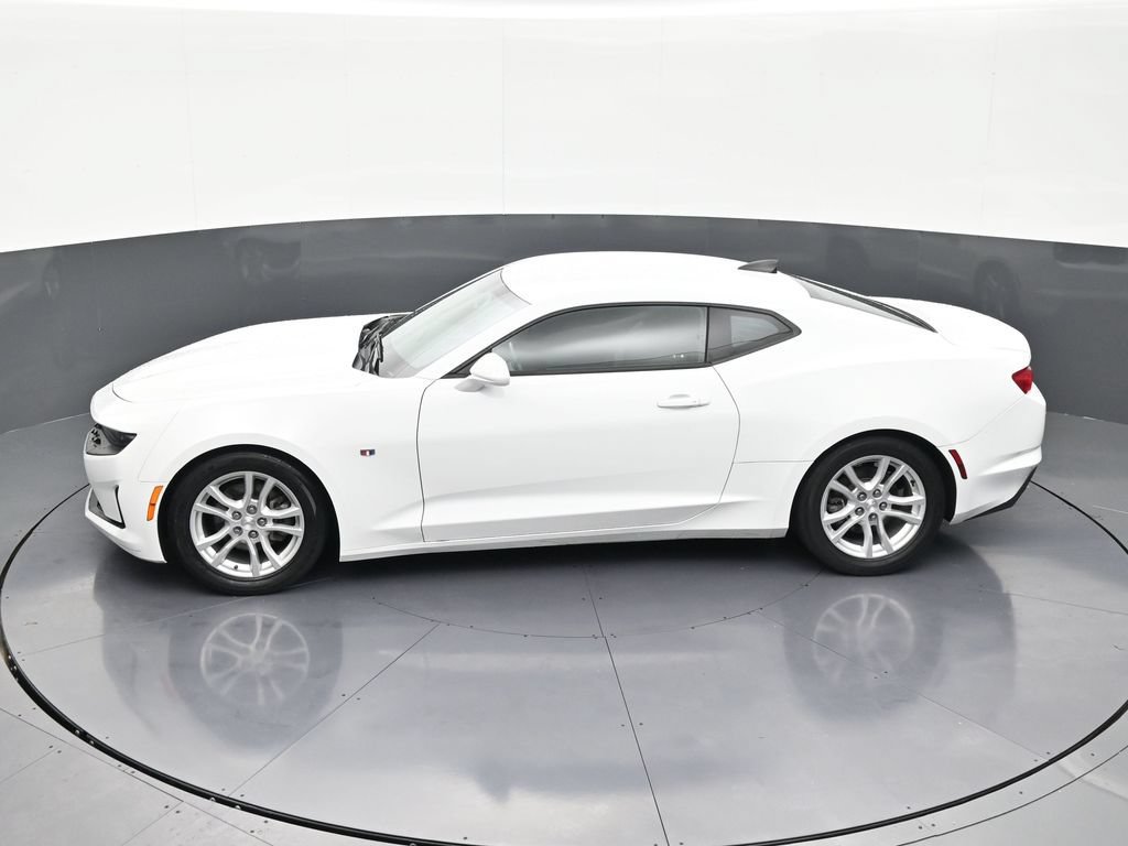Used 2021 Chevrolet Camaro LS RWD image 13