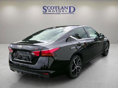 Used 2025 Nissan Altima 2.5 SR FWD image 6