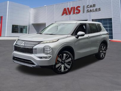 Used 2025 Mitsubishi Outlander SE