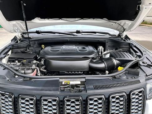 Used 2019 Jeep Grand Cherokee Altitude AWD/4WD image 29