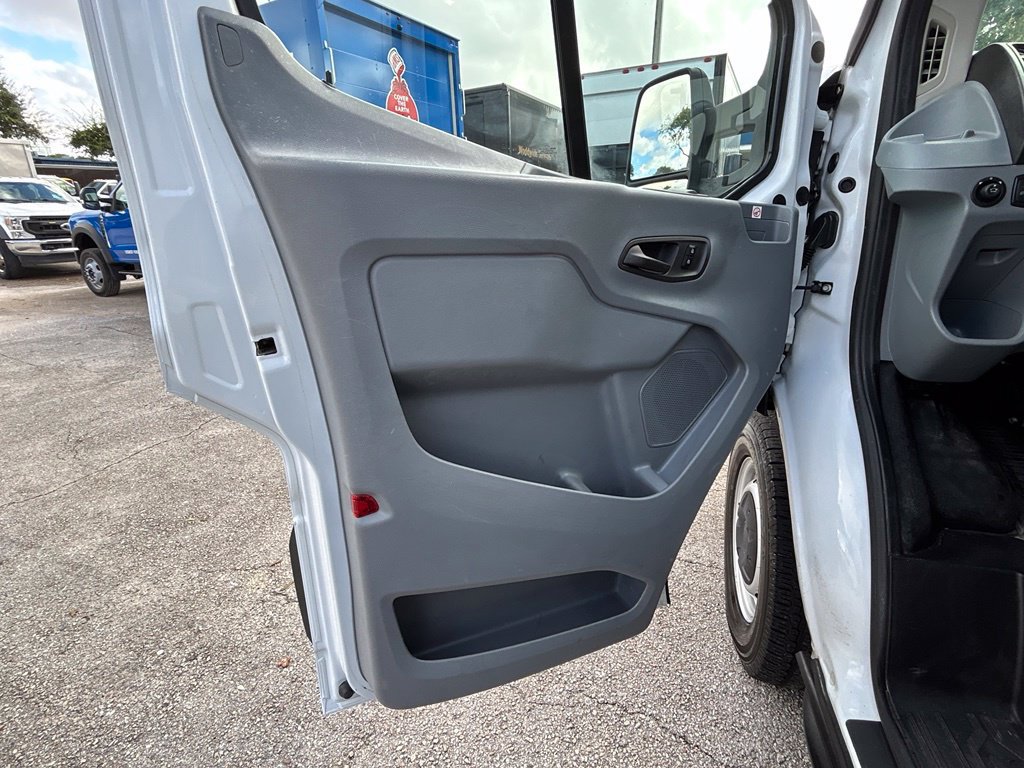 Used 2019 Ford Transit 250 148 Medium Roof RWD image 32
